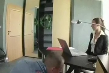 Трах и шикарные минет прямо на рабочем месте