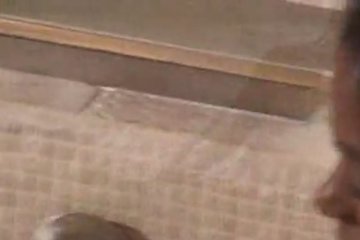 Наканилусь на стройную негретянку