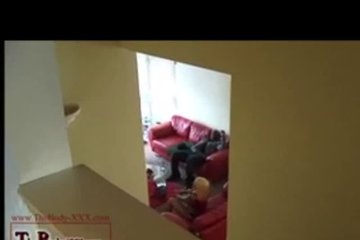 Удовлетворяют свои киски посредством его чёрного члена