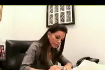 Жёстко потрахалась с грузчиком на складе