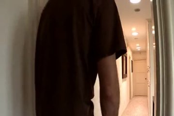 Судьба ему предоставила возможность потрахаться с симпатичной негритянкой