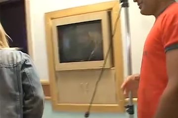 Мулат снял шлюшку в секс шопе