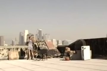 На крыше отеля страсть ярче