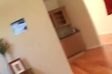 Длинный член для маленьких дырочек блондинки