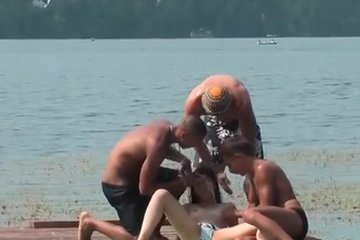 Три русских парня на одну брюнеточку
