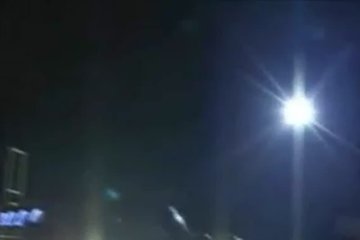 Чёрная толстушка в стриптиз клубе
