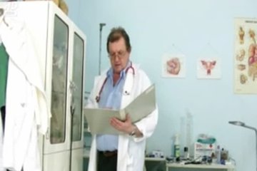 Девушка на приёме у врача
