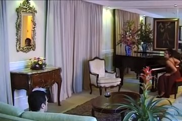 Гламурная Генриетта разрешила пристроиться в свою попку