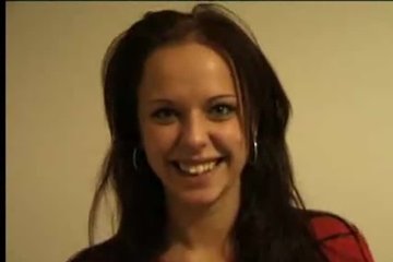 Гостья из Праги показала свои грудки
