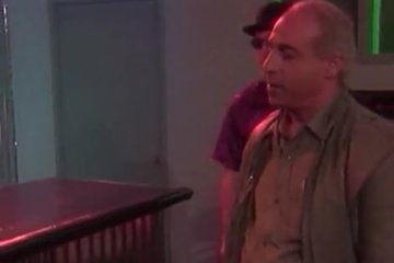 Вечер лесбийского шоу в небольшом баре