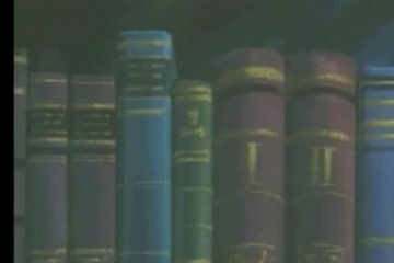 Девушка дрочит свою писю