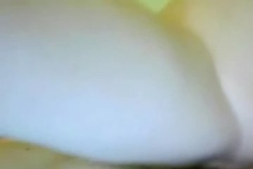 Трахается, но комменты читает