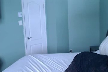 Бьянка сует в рот самотык