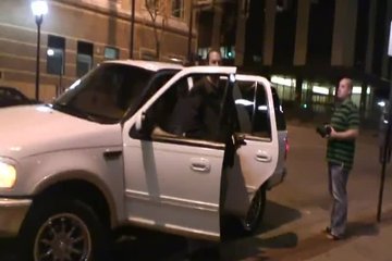 Парни решили полностью контролировать весь день красивеньких принцесс