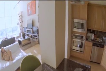 Парень трахается с симпатичной опытный девчонкой