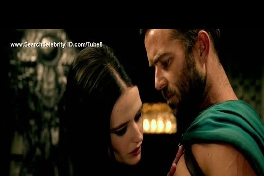 Мұз шұңқырында жалаңаш