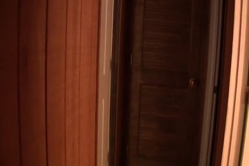 Парень помог знакомой заменить резиновый фаллос на натуральный орган