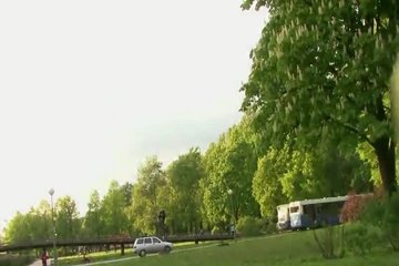 Парнишка утешил ноющую сучку с улицы