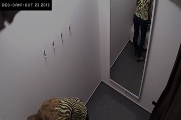 Опять сексопильная чешка попалась в примерочной