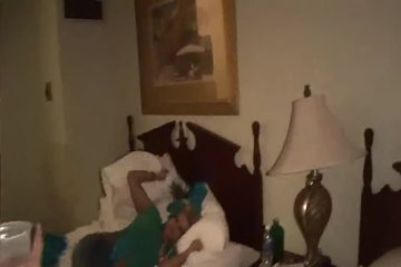 Девушки на вечеринке немного переборщили с алкоголем