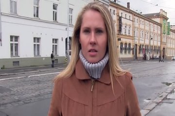 Белокурая чешка дала, не задумываясь за двадцать тысяч крон