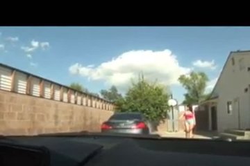 Чувак подвез сиськи