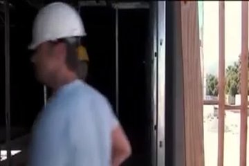 Строители трахнули работницу фаст-фуда