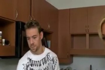 Начали на кухне а кончили в кровати
