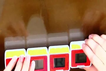 Дрочат парню массажером для клитора