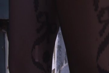 Госпожа подкралась к спящей секси рабыне