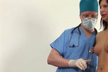 Измеряет влажность пиздёнки