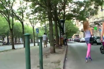 Наташка с подружкой не забыли свой фетиш на отдыхе