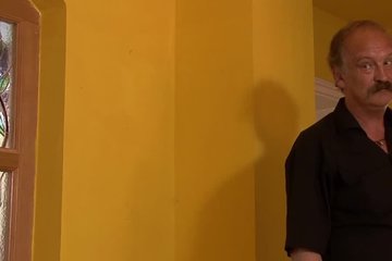 Шлюшка изменила со старым толстым мужланом