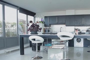 Поставил раком страстную искусницу