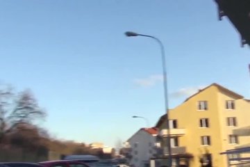 Телочка повелась на богатенького самца