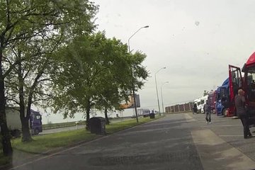 Приехал на стоянку поебаться с блудницей