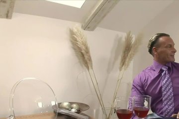 Преподнесла свой попку в качестве подарка