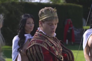 Секс короля с любовницами из вселенной Игры Престолов