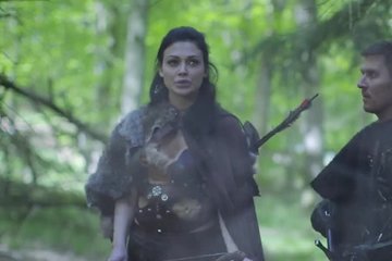 Трах воина с двумя грудастыми красотками из Игры Престолов