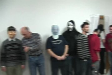 Две похотливые нимфоманки жарятся с толпой парней