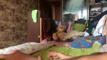 Пока детей нет дома, супружеская пара развлекается в спальне