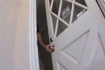 Сочную азиатку пустили по кругу
