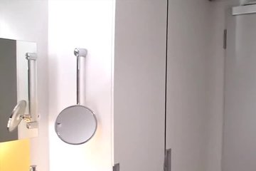 Худощавая девушка в чулках трахается с любовником