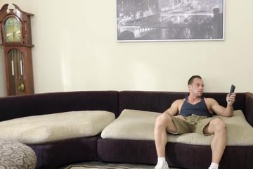 Возбудилась и захотела жесткого секса с развратником