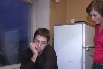 Русский куколд дает ебать свою девушку за деньги