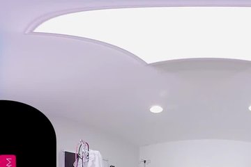 Очень красивая блондинка безостановочно скачет на члене и стонет