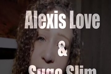 Кудрявая мулатка Alexis Love принимает в письку огромный член