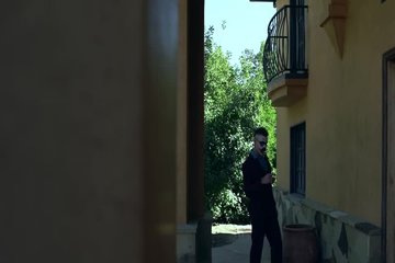 Отодрал грудастую сучку в лысую манду большим членом