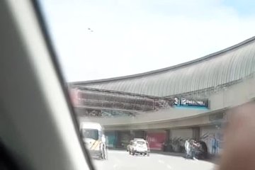 Очкастая брюнетка приехала к таксисту домой и была выебана в пизду