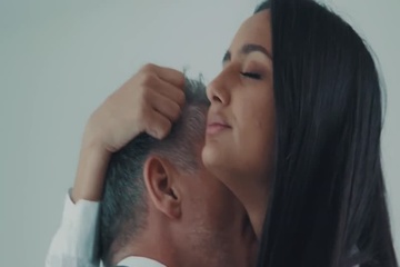 Стройная красавица Eliza Ibarra дала просраться седому трахалю